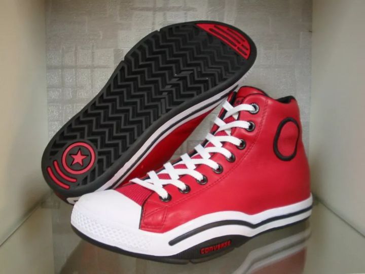 “经典”之路上渐行渐远，CONVERSE能否找回自我？