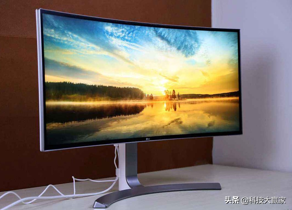 千万不要用便宜的曲面显示器,为什么都不建议买曲面屏显示器