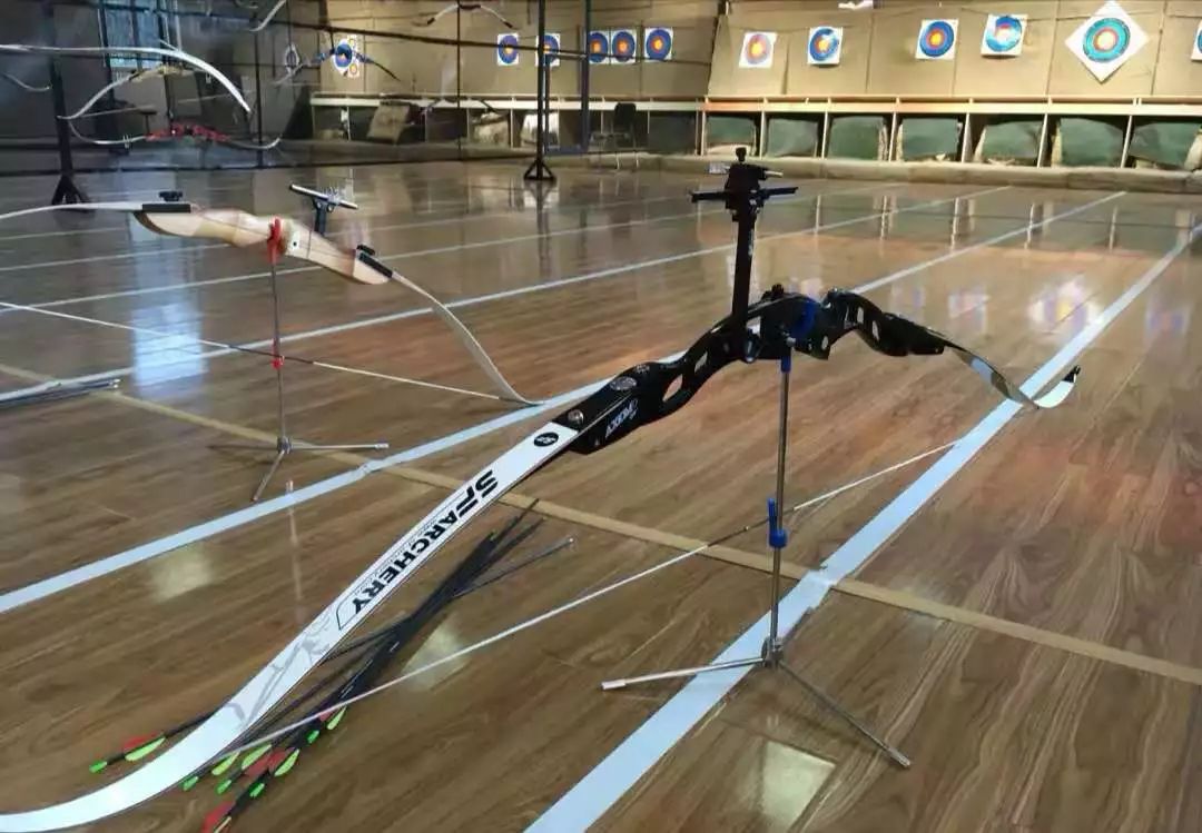武汉市这些射箭馆里，既有温柔的姑娘，也有热血的沙场