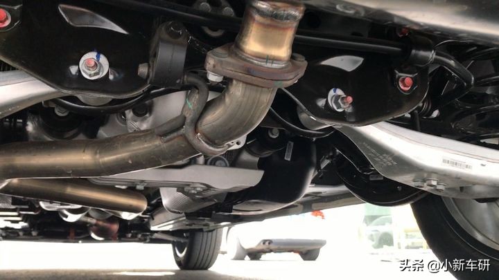 wey摩卡颜宇鹏试驾,wey摩卡最新试驾视频