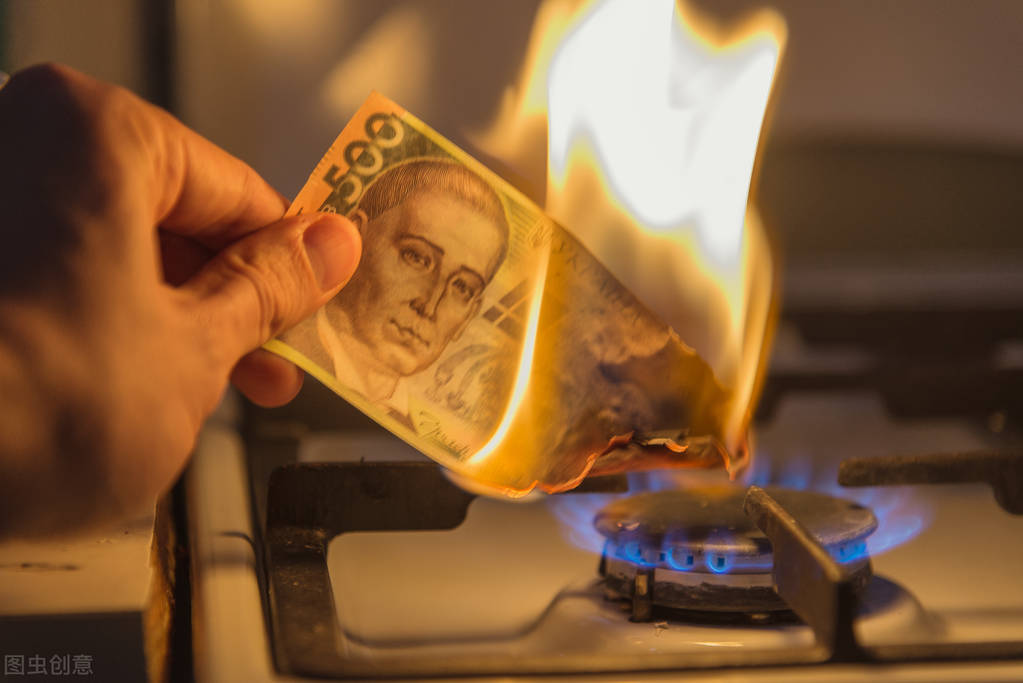 新手养金鱼多大的鱼缸最合适,养金鱼的鱼缸需要什么配置