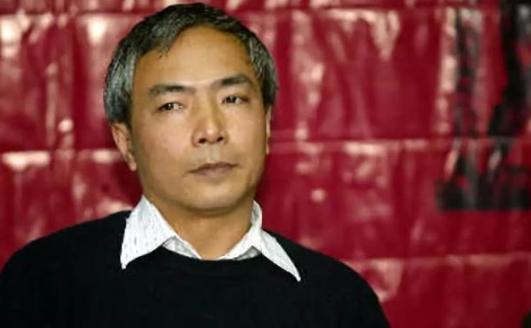 褐色鸟群,褐色鸟群的故事概括