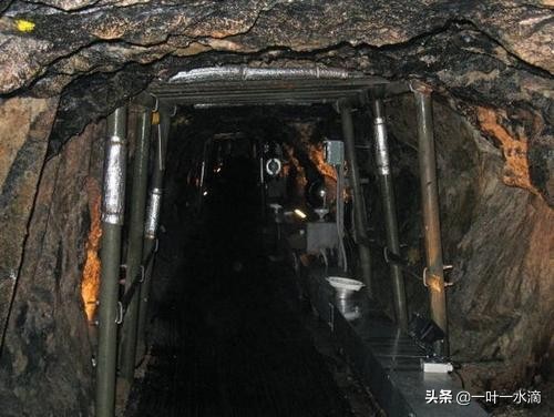 1986年借遍亲友买辆“东方红”农用小四轮后，“官差、亲差”不断