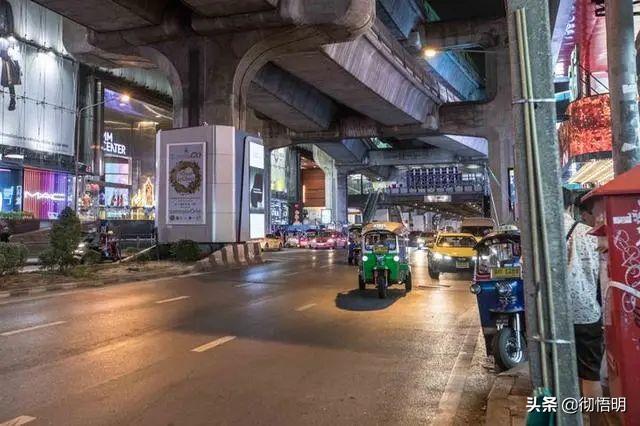 曼谷旅行去哪里买买买,购物天地,收藏这份攻略让你省下不少钱