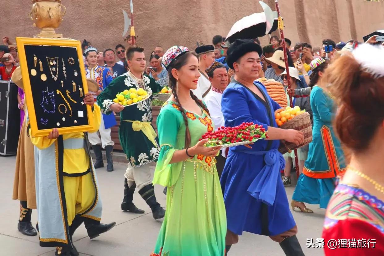 喀什噶尔古城开城仪式,喀什噶尔古城和喀什古城