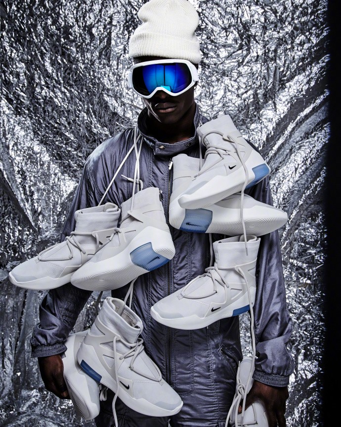 为了买鞋!睡大街值吗?NIKEXFOG