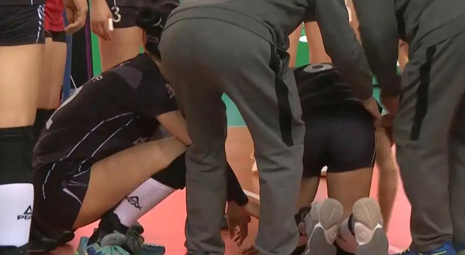 李盈莹踩伤对方球员的次数,李盈莹踩刁琳宇过中线了吗