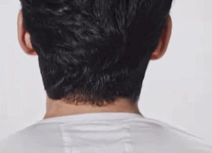 为了不让你在今年夏天热虚脱，索尼把空调装到了T恤里