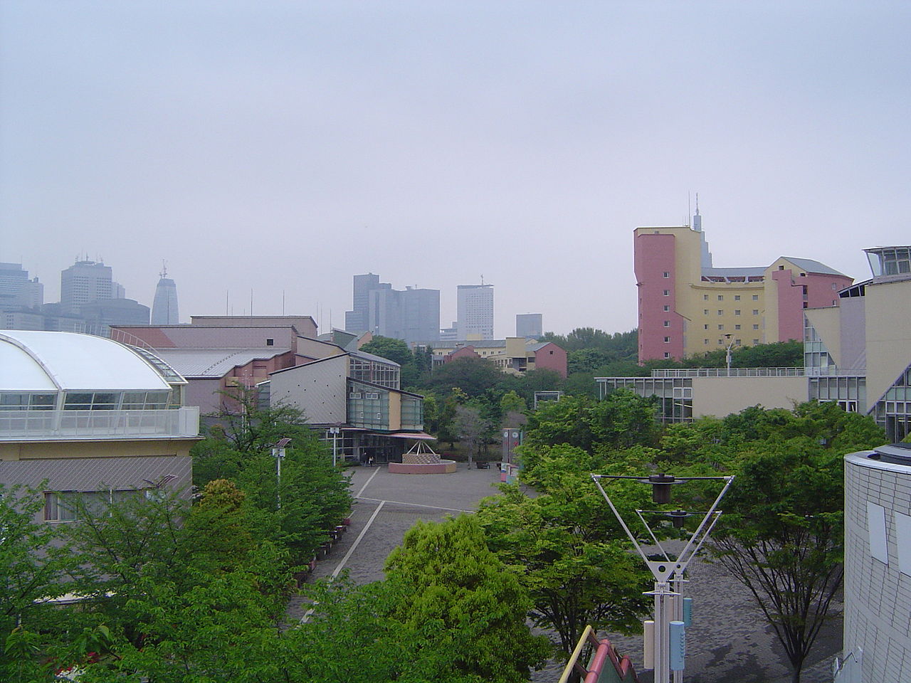 高桥留美子的故事：从不爱学习富二代到上缴1亿税款的漫画大师