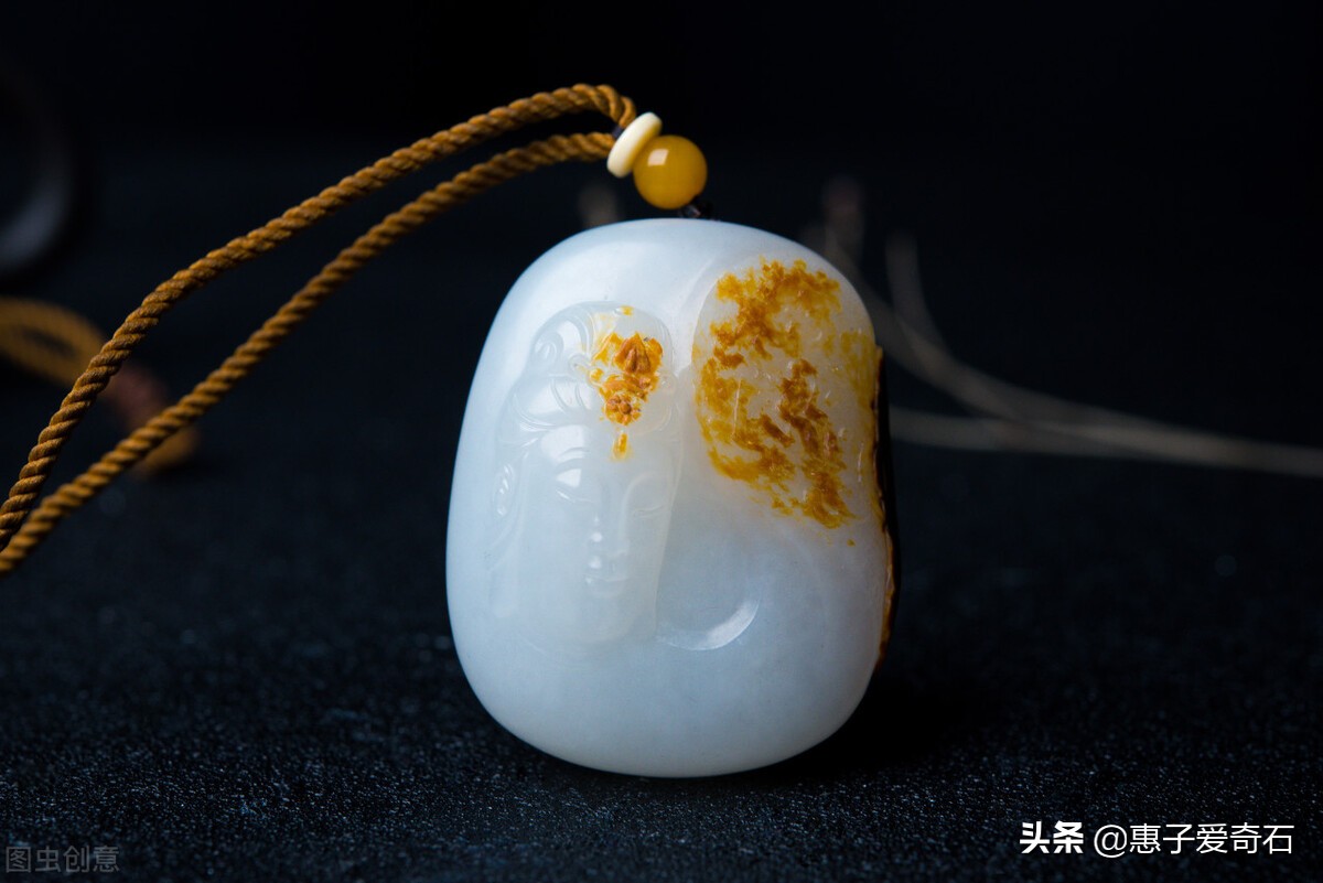 疆内观赏石,高价成交顶级带洞奇石