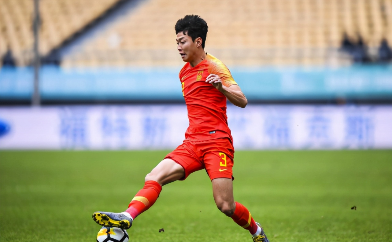 国足后场马赛回旋,国足球员为什么不用踩单车