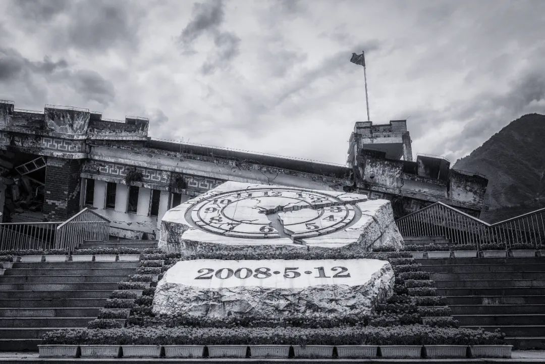 地震频发是怎么回事,四川地震频发的原因
