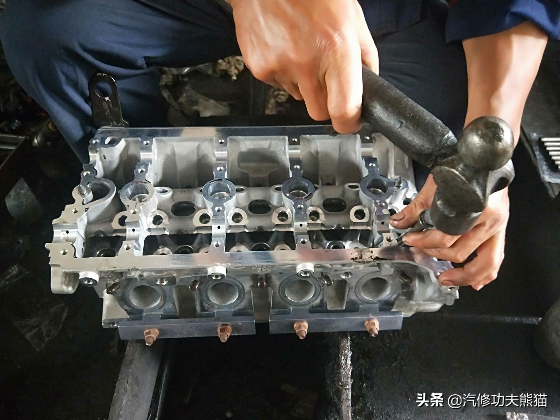 07年奥迪a6轻微烧机油怎么解决,奥迪2007款a6烧机油的原因