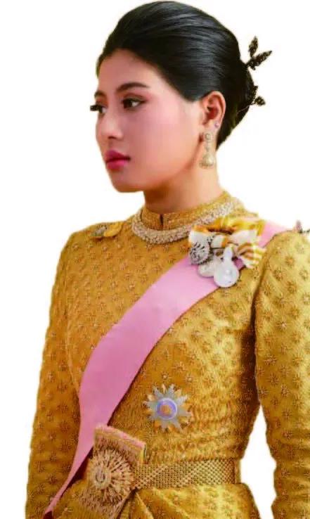 泰国人的穿衣风格,泰国传统服饰男士