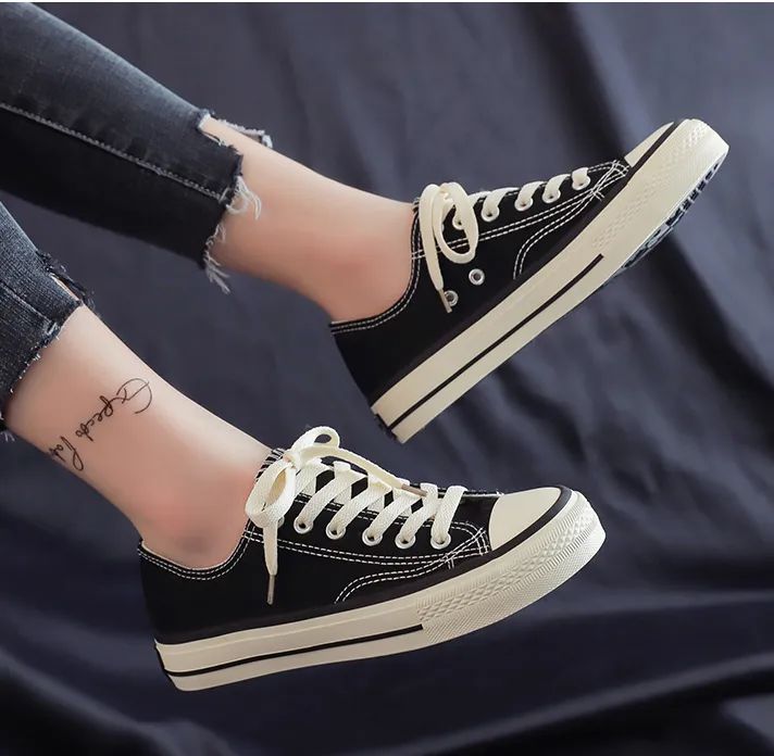 传统绣花鞋垫100%纯棉,经久耐穿的鞋垫