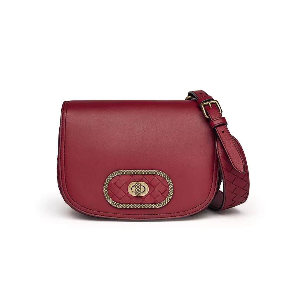 当代女生包包一般多少钱,女子买名牌包完整版