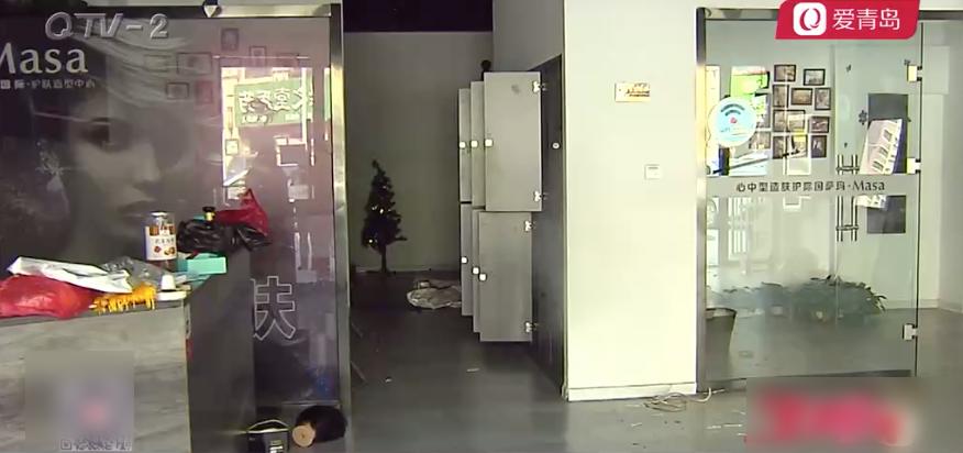 理发店租期未到就关门，老板联系不上，跑路前竟还在催人办卡