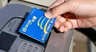 高铁不从站点上车怎么检票,坐高铁不取票怎么上车