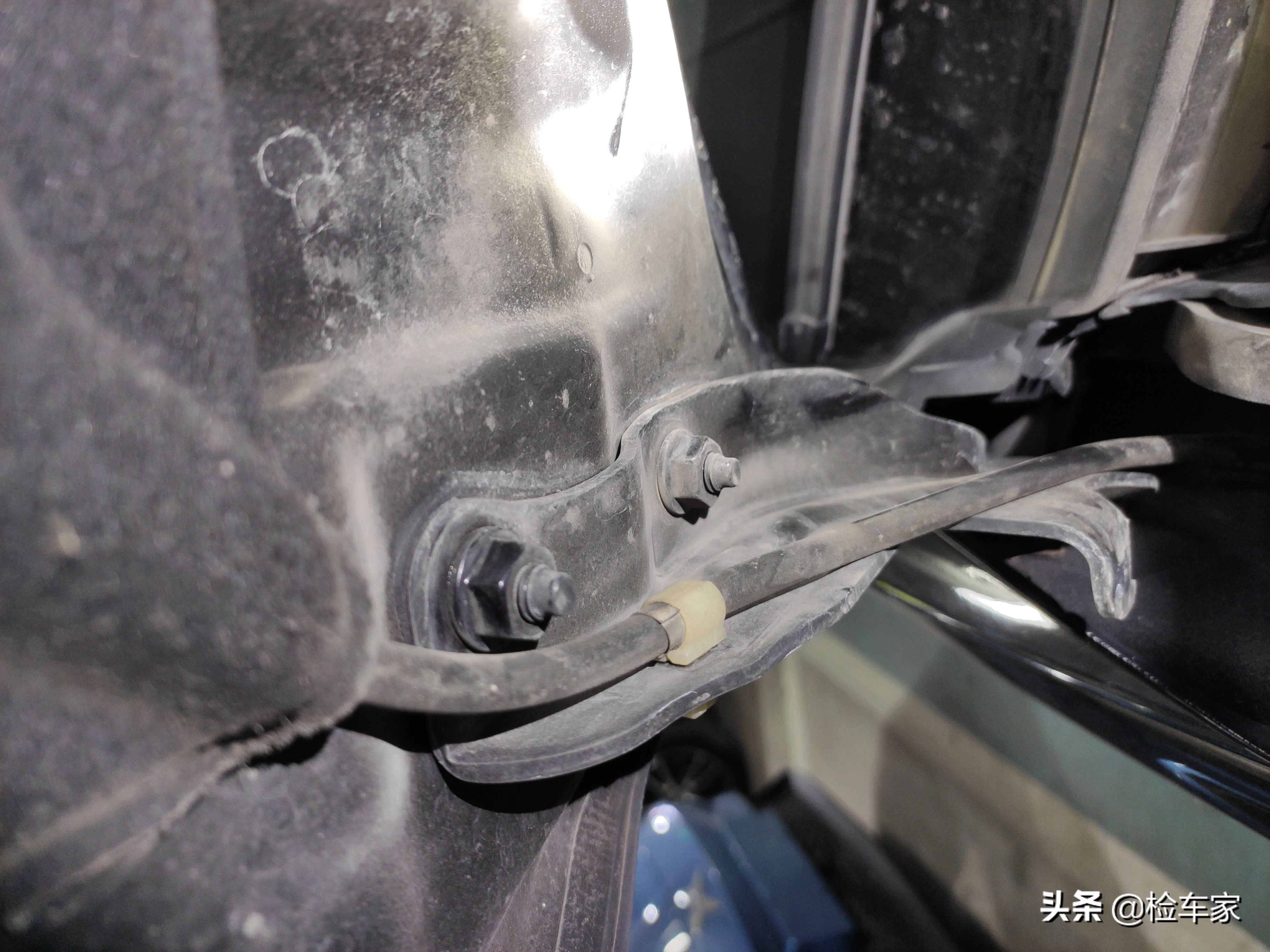 12年日产天籁公爵新车落地价,20万公里的天籁公爵值得入手吗