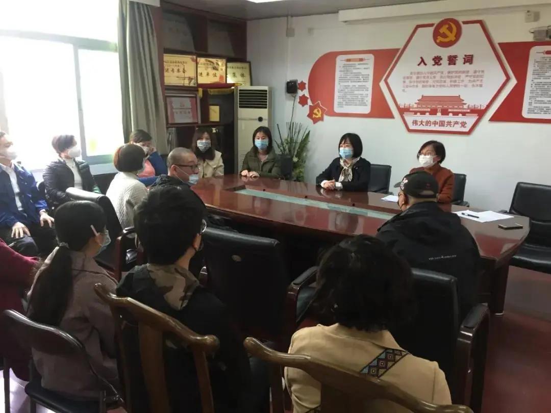 鏀暀鑰佸笀璇句綑甯﹀瀛愪滑蹇箰寰嬪姩,鏀暀鑰佸笀鏀暀椋庨噰瑙嗛