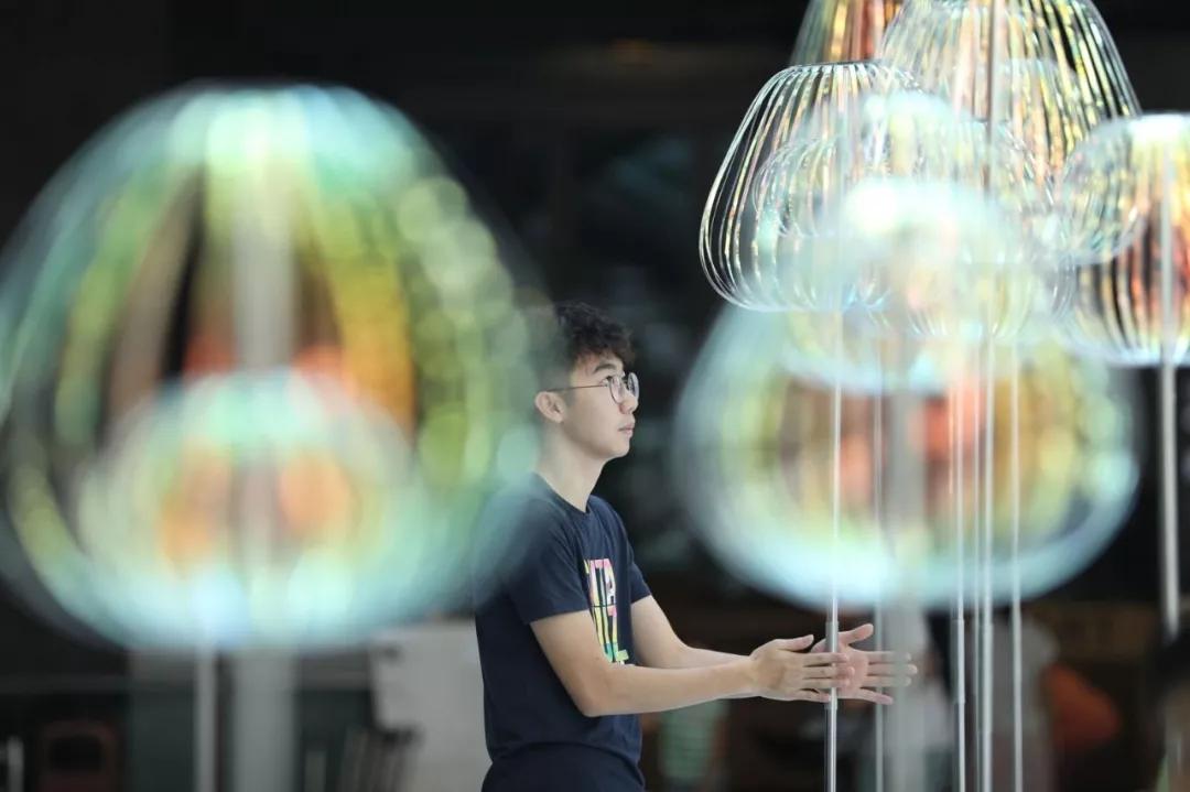 美得足以让人忘记时间流逝,美得让人静止的瞬间