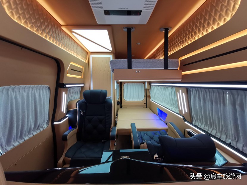 福客特进口福特商旅房车,福客特四驱越野商务单人房车