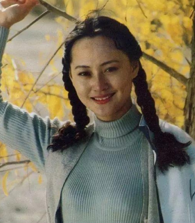 宋佳叛逆往事被揭露,59岁宋佳近况如何