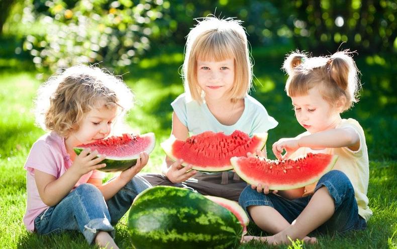 宝宝中暑的症状表现有哪些,夏天预防中暑应多喝什么