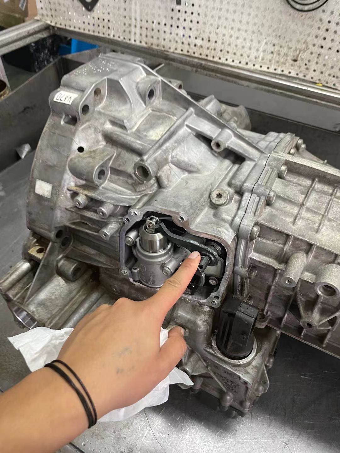 奥迪a6漏水一般哪里问题,奥迪a6大灯进水