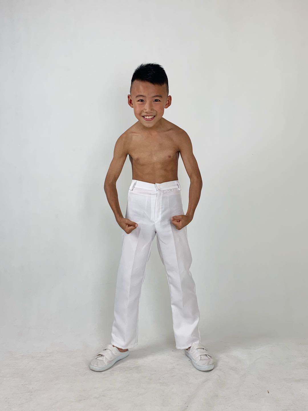 10岁足球青训的训练,刚刚接触足球的孩子的青训细节