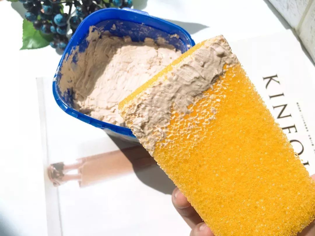 厨具用久，变黑还生锈？老阿姨教你一招，抹点这个比新买的还要亮