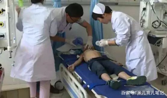 儿童吃了不明来历的糖果怎么办,2岁小孩误吞一个糖果