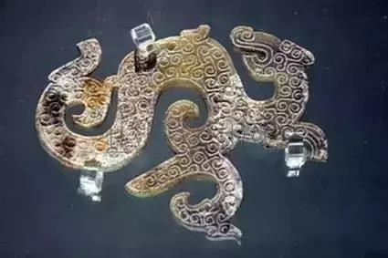 玉有五色沁胜得十万金什么意思,玉有五色沁胜得十万金是什么意思