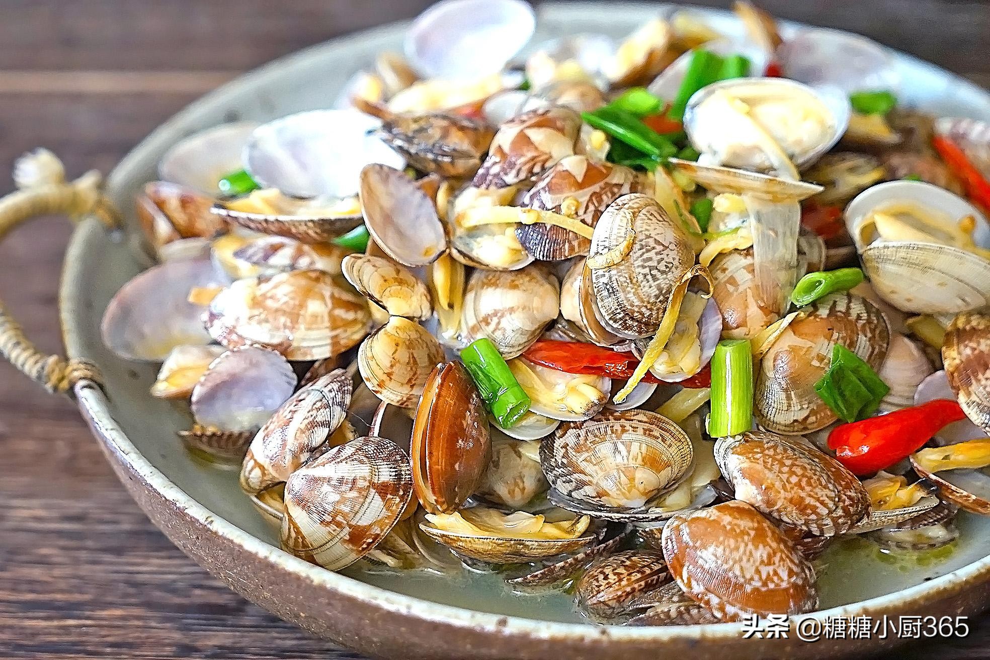 蛤蜊处理内脏,蛤蜊已经焯过水怎么清理沙子