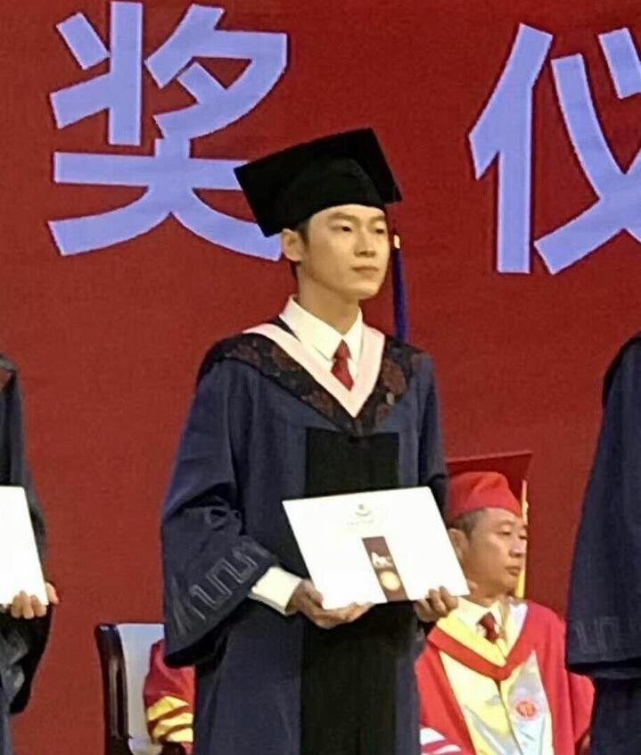 歌手跟歌唱家的区别,歌手和好声音区别