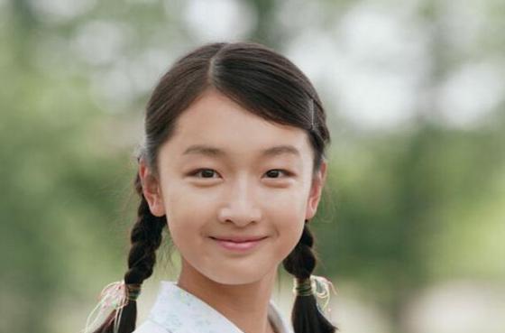 女生千万别弄这几种发型显老又low,不要再披头散发了夏天适合的发型