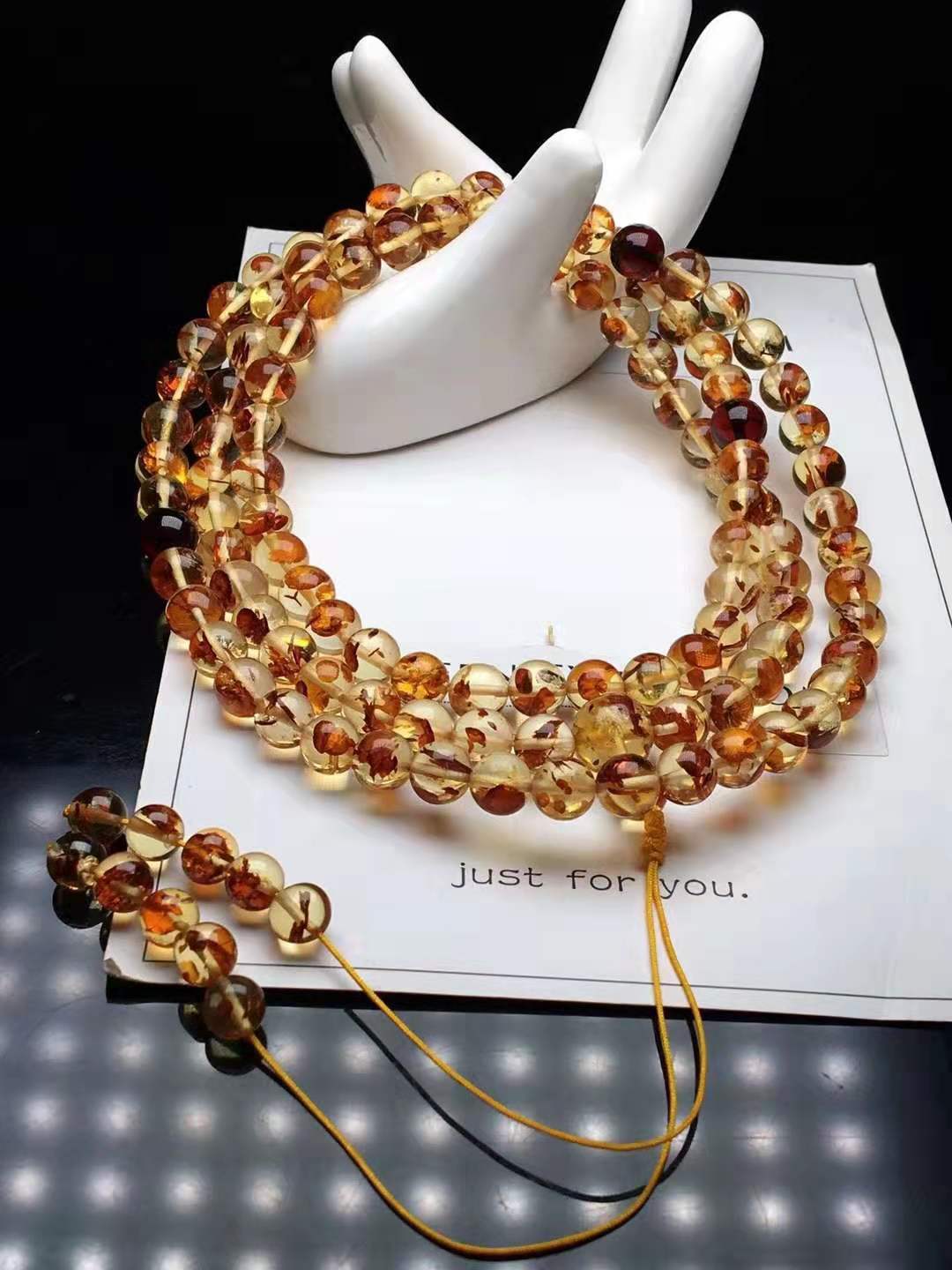 天然琥珀和优化琥珀区别,纯天然无任何优化的琥珀