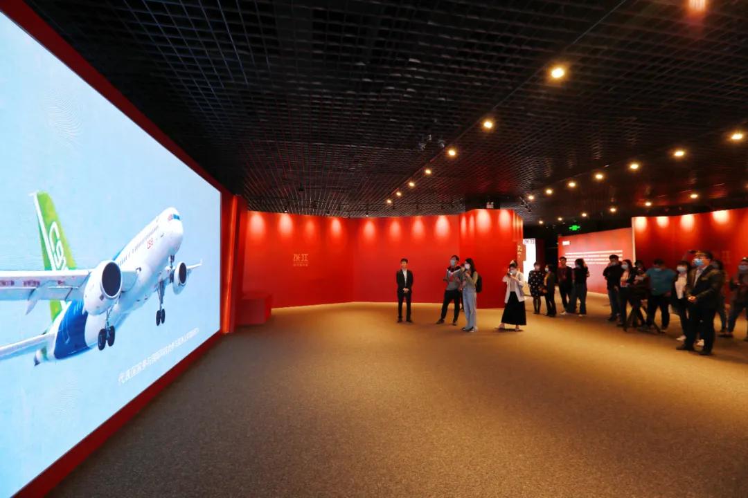 而立浦东线,而立浦东