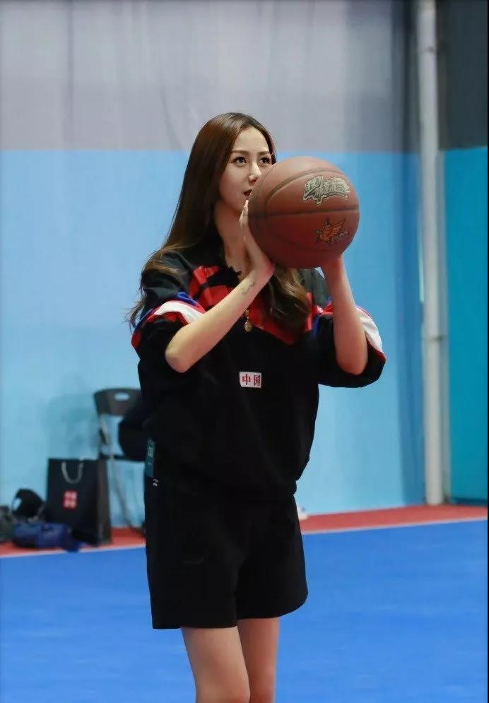 cba赛场再现争议一幕,cba赛场上用过的篮球值钱吗