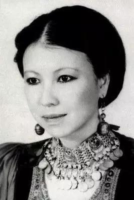 三毛自杀经历,三毛自杀之谜