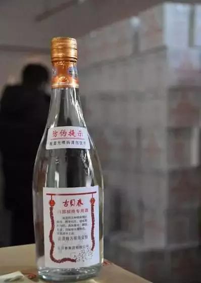 喝了这么多年啤酒原来都是勾兑的,喝了这么多年的茶是不是骗人的