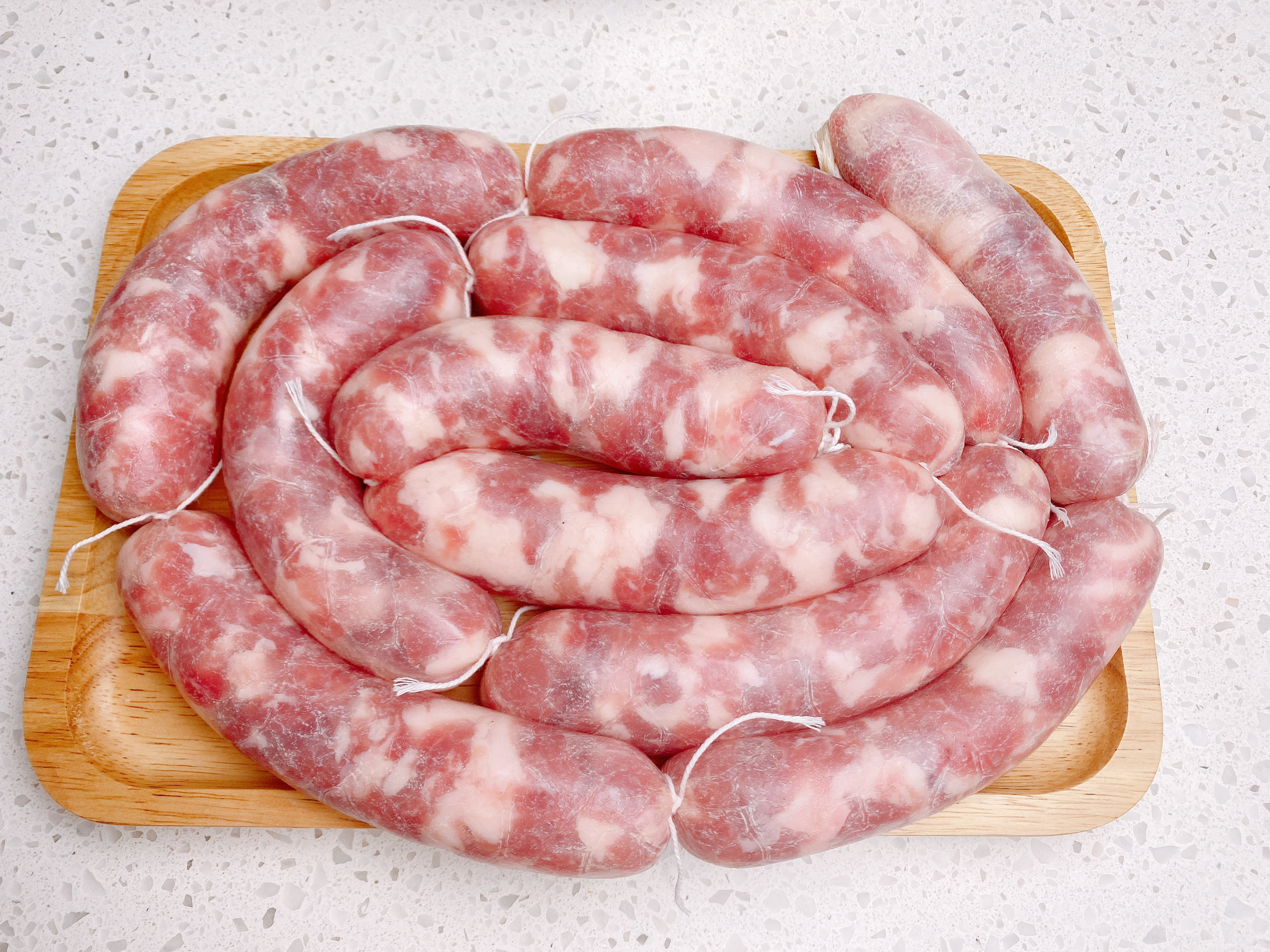 灌香肠配料秘方5斤教程,灌香肠4斤香肠的制作方法和配方