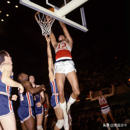 张伯伦的身体天赋对比博尔特,张伯伦天赋对比贾巴尔