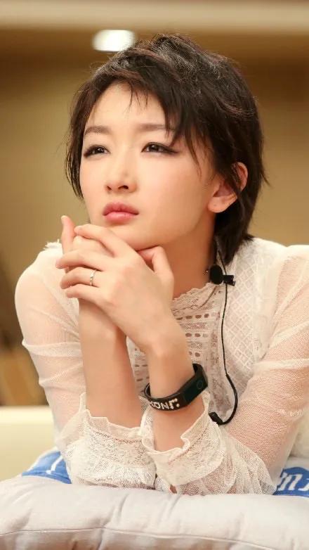 三金影后周冬雨黄晓明,三金影后被嫌弃