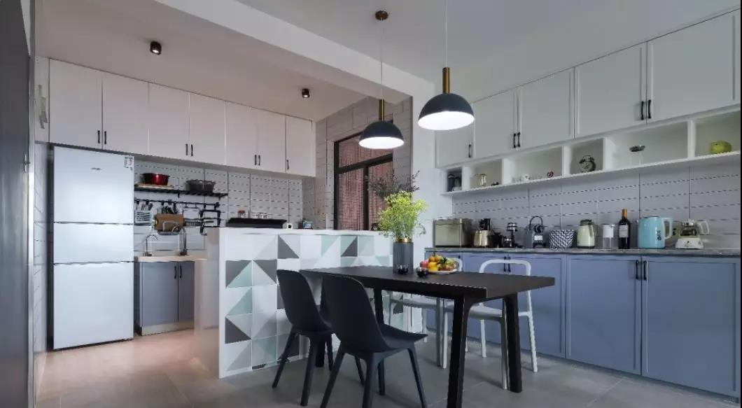 餐厅中间怎么装修好看,餐厅装修怎么省成本