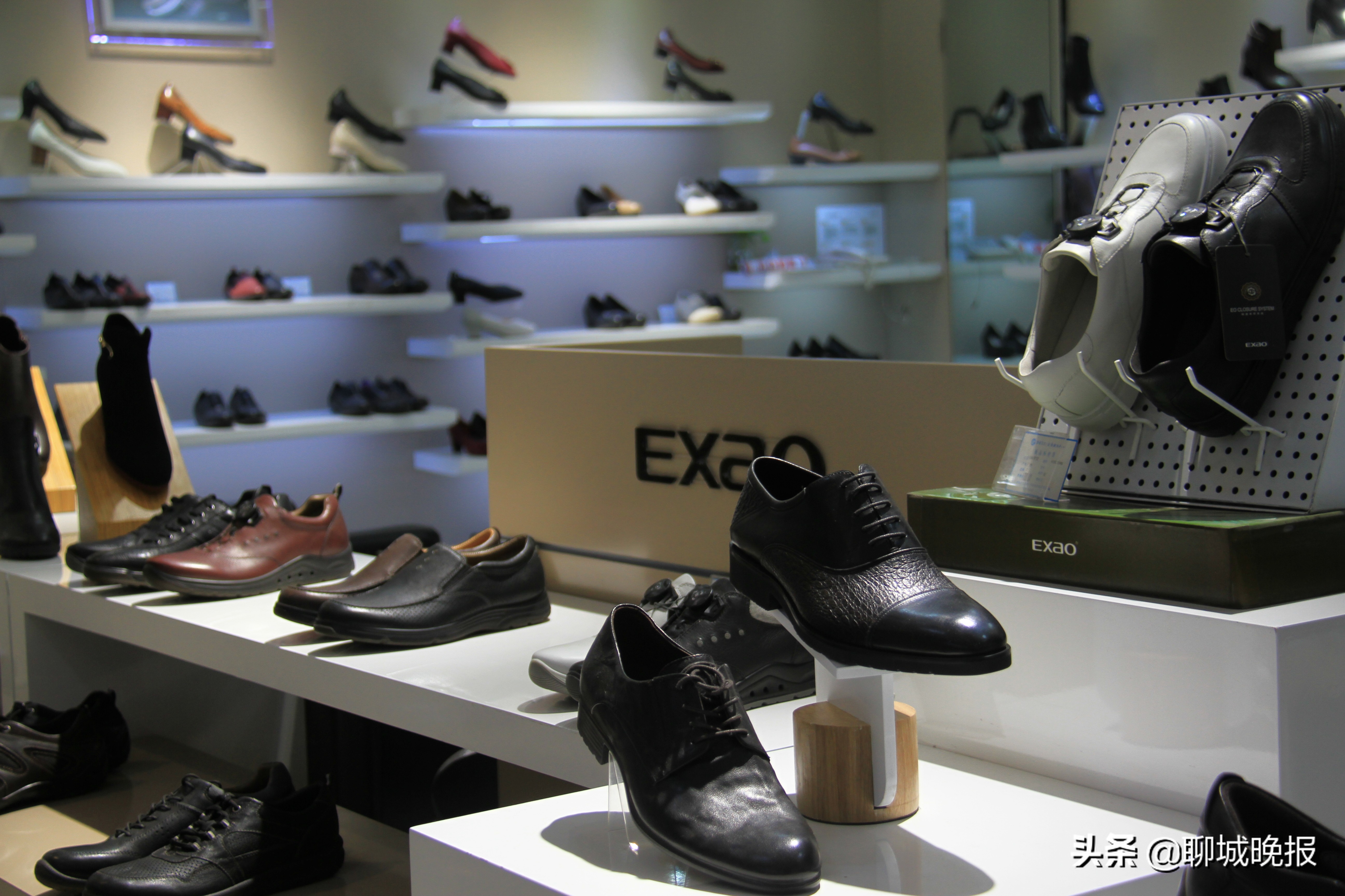 线上秒杀线下试穿全场底价送鞋到家：第七届百大金鼎鞋品内购会与往常不一样