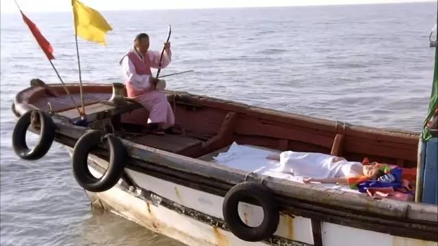 图解电影《弓》，从未见过如此独特的少女*处破**方式