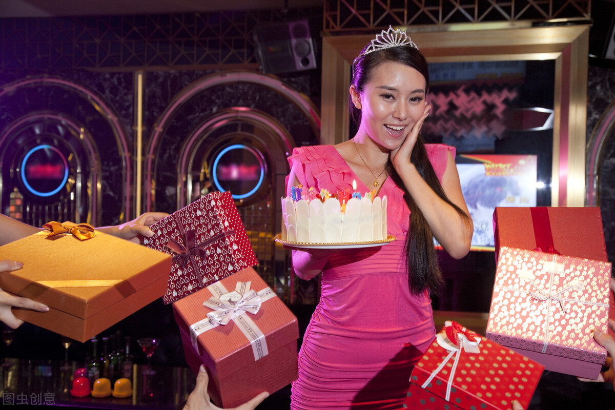 KTV老板负债累累，靠“免费策略”东山再起，年赚300万，易学