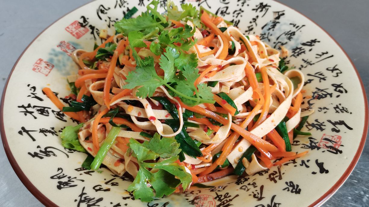 香辣美味好吃又下饭的豆腐皮做法,最好吃的凉拌豆腐皮做法大全集