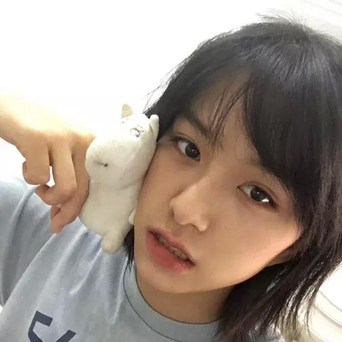 短发卷发怎么打理好看,不用打理又好看的短发